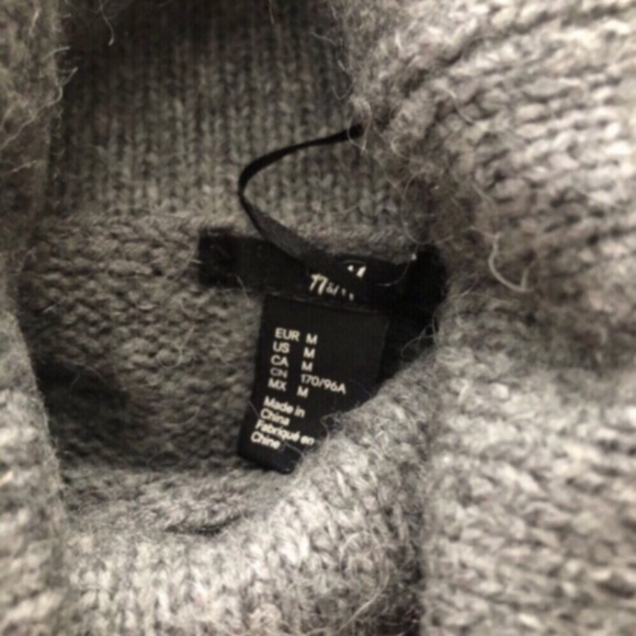 H&M Wool & Alpaca Blend Gray Turtleneck Sweater - Picture 5 of 6